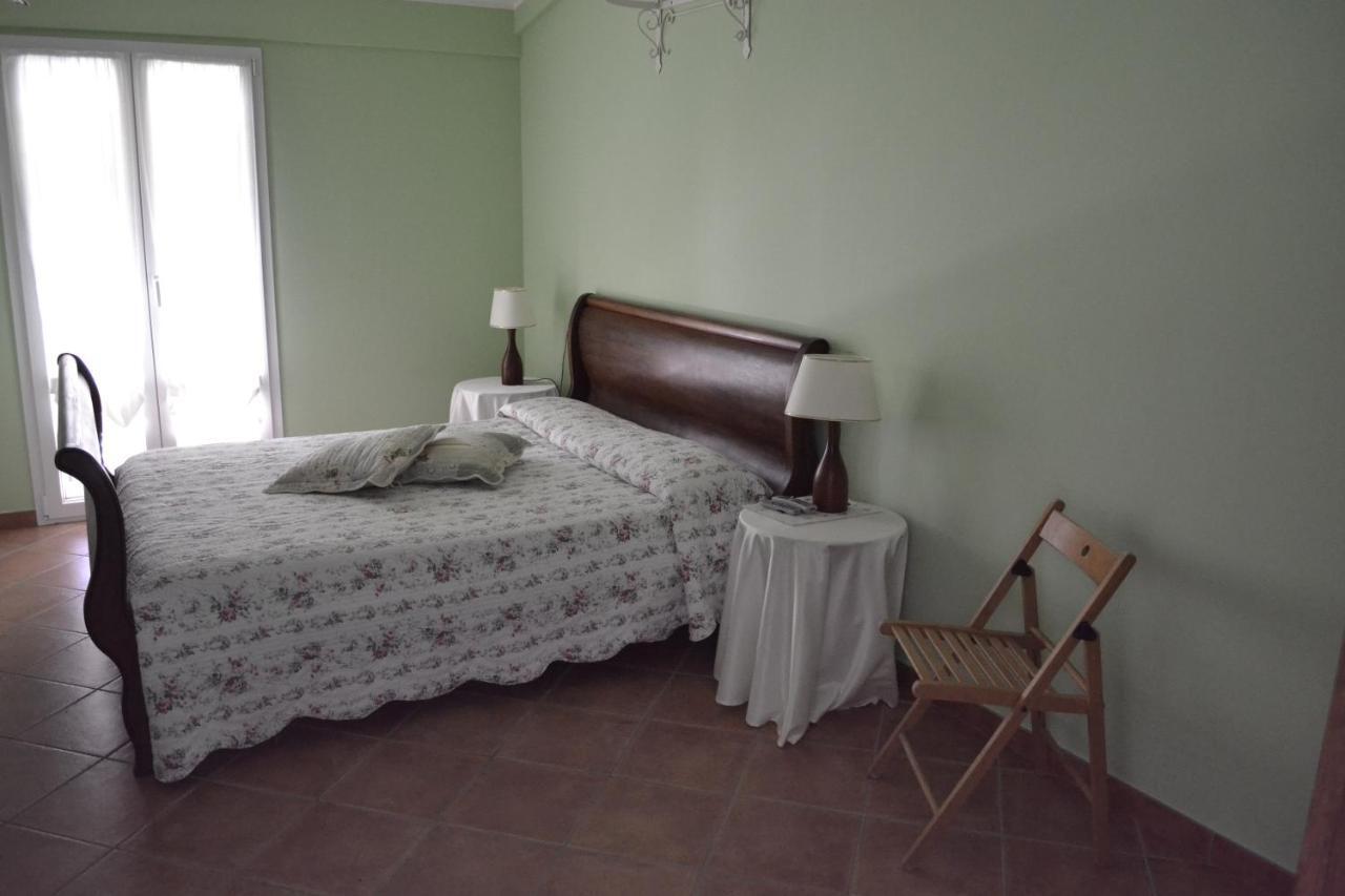 La Tenuta Del Giglio Villa Tavullia Room photo